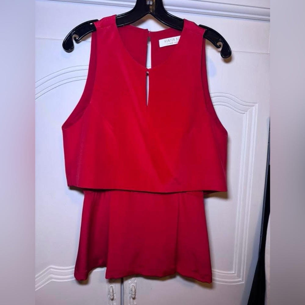 Hunter Bell New York Red Zip Up Top. Great Condition. Size 4